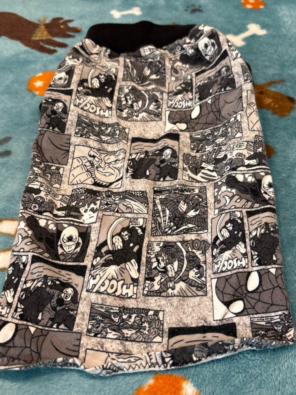 Kids Superhero Comic-Print Pajama Top - Black & Gray medium